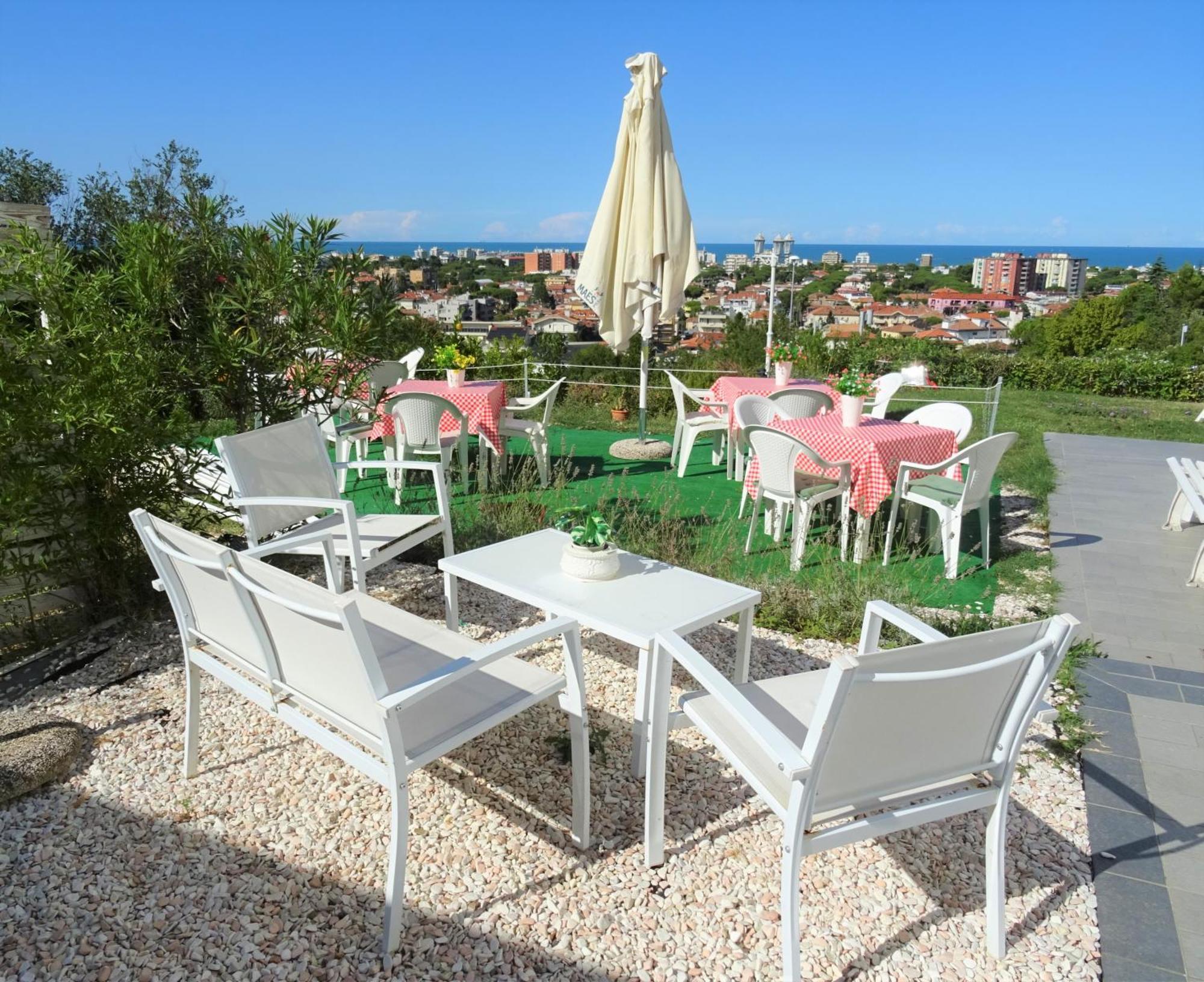 B&B Ca Bianca Ventisette Riccione Exterior foto